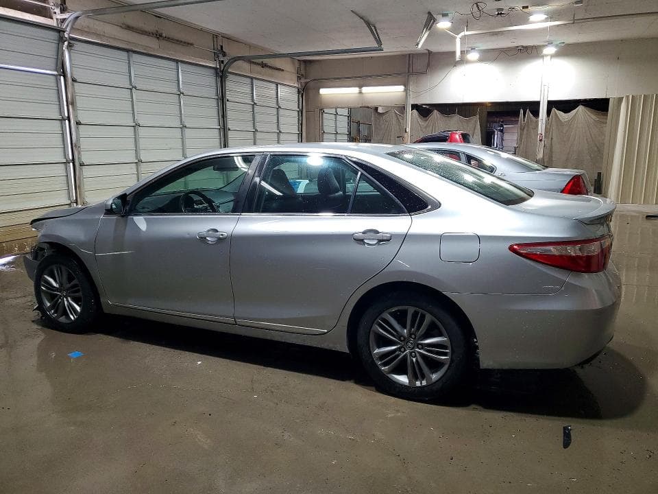 2017 TOYOTA CAMRY SE 2