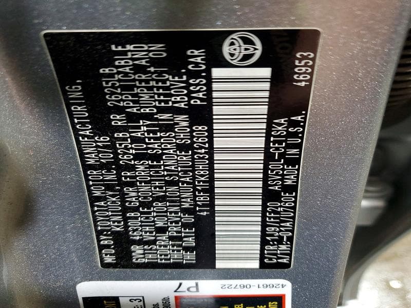 2017 TOYOTA CAMRY SE 13