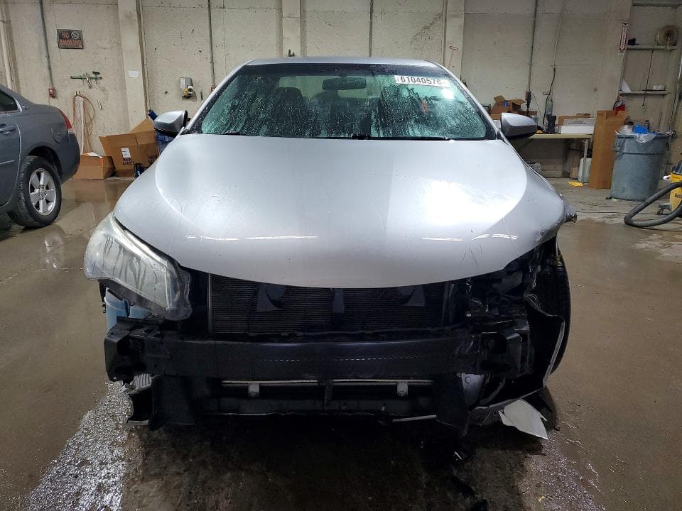 2017 TOYOTA CAMRY SE 5