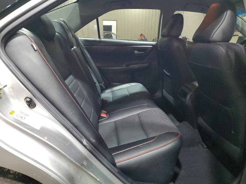 2017 TOYOTA CAMRY SE 10