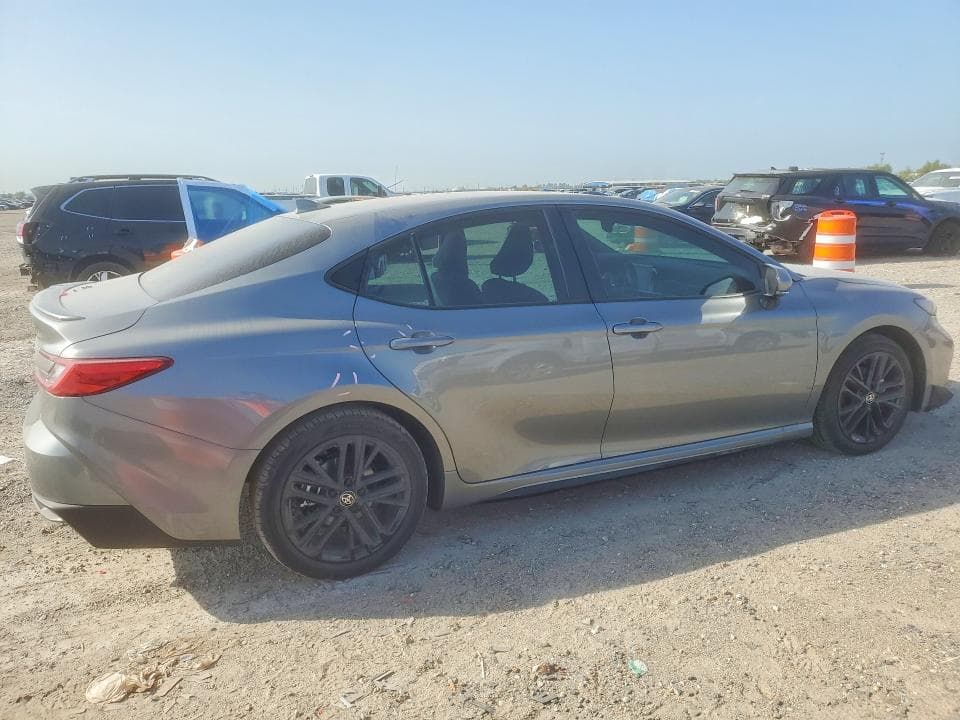 2026 TOYOTA CAMRY SE 3