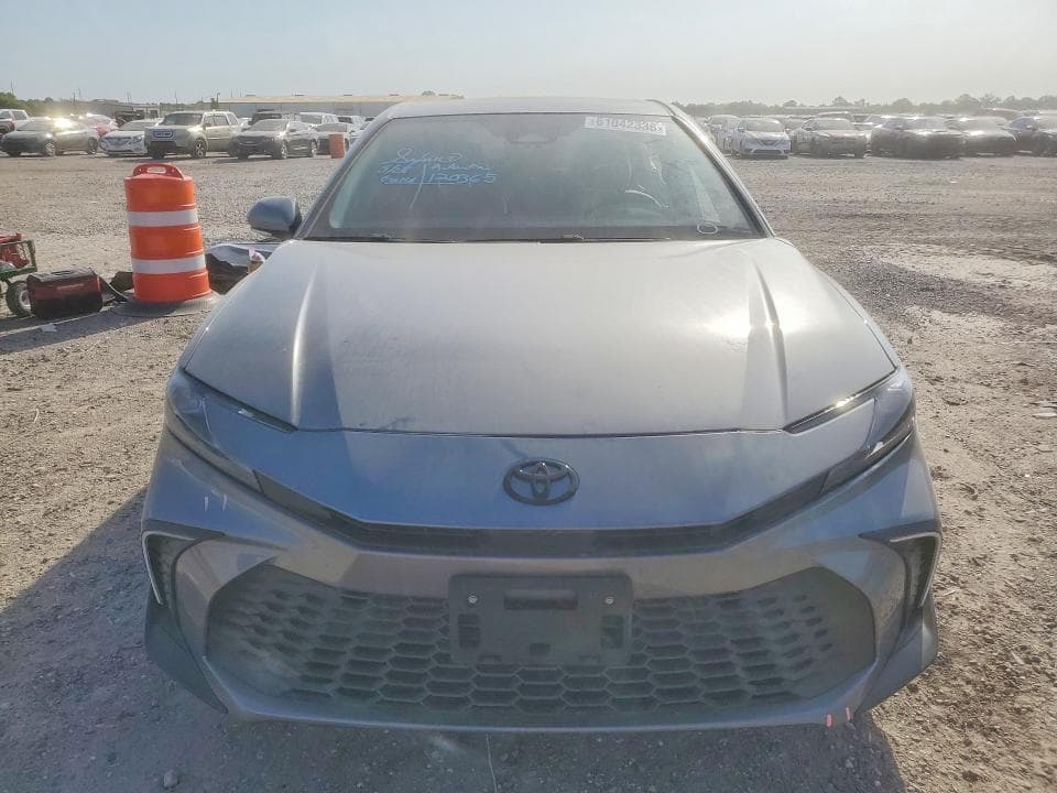 2026 TOYOTA CAMRY SE 5