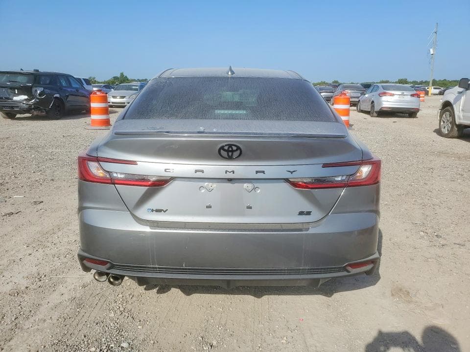 2026 TOYOTA CAMRY SE 6