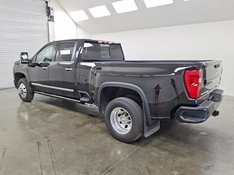 2026 CHEVROLET SILVERADO K3500 HIGH COUNTRY 2