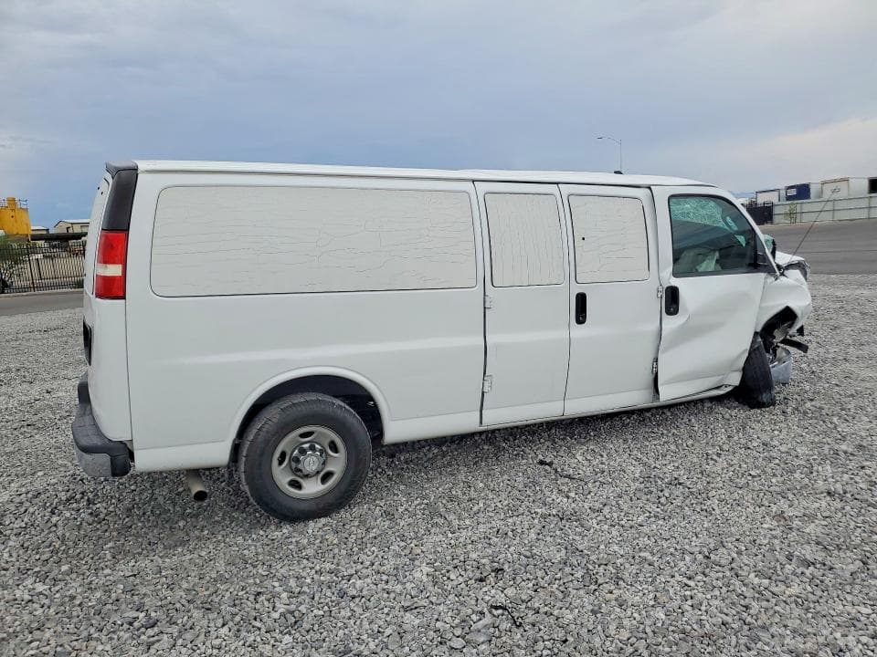 2017 CHEVROLET EXPRESS G3500 LT 3
