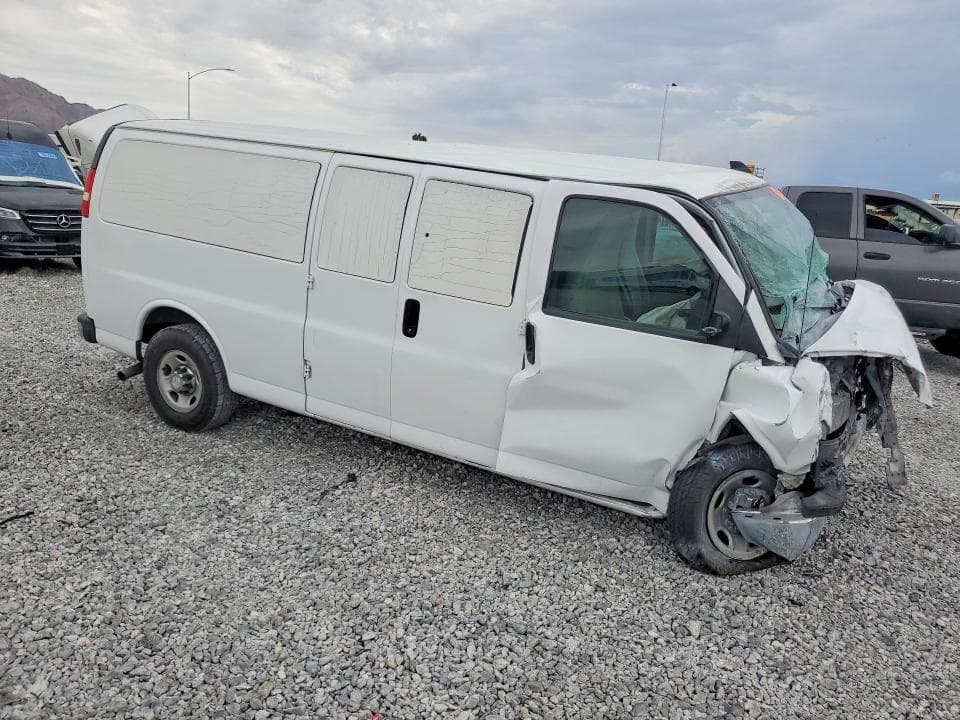 2017 CHEVROLET EXPRESS G3500 LT 4