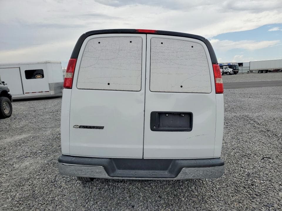 2017 CHEVROLET EXPRESS G3500 LT 6