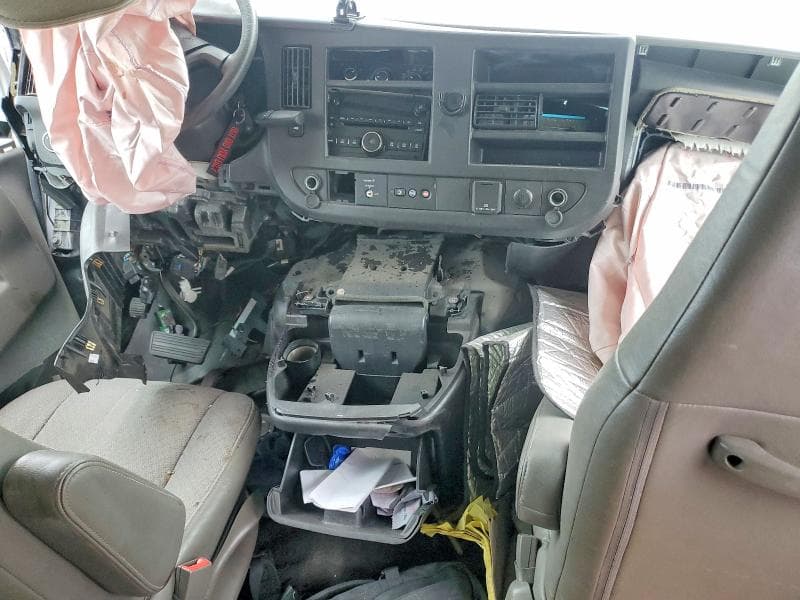 2017 CHEVROLET EXPRESS G3500 LT 8