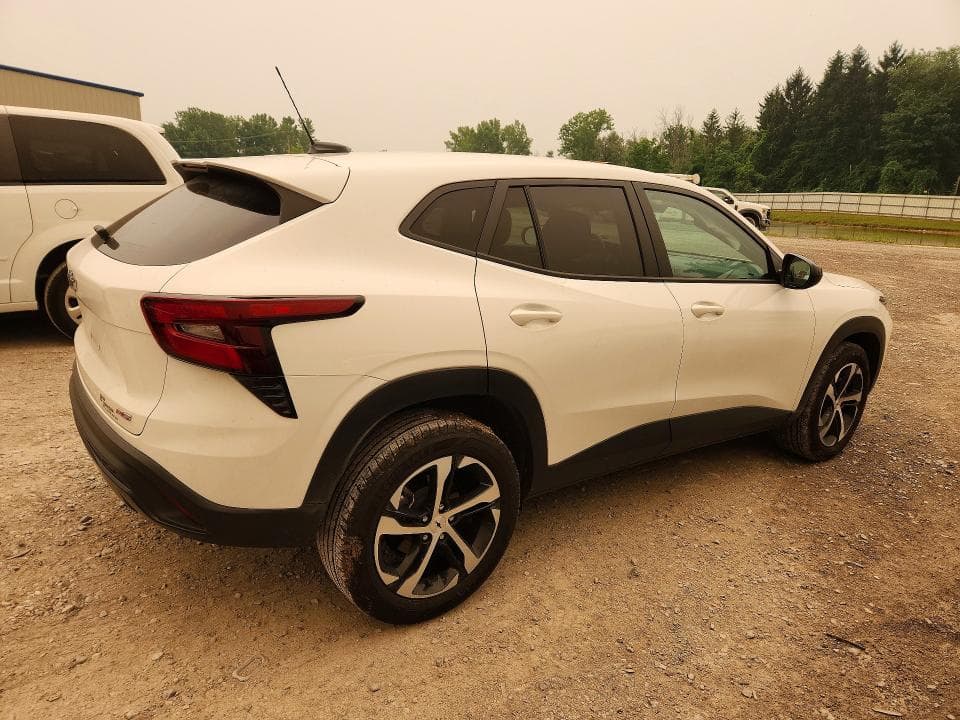 2024 CHEVROLET TRAX 1RS 3