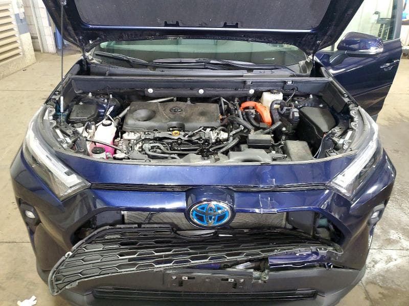 2024 TOYOTA RAV4 XLE PREMIUM 11