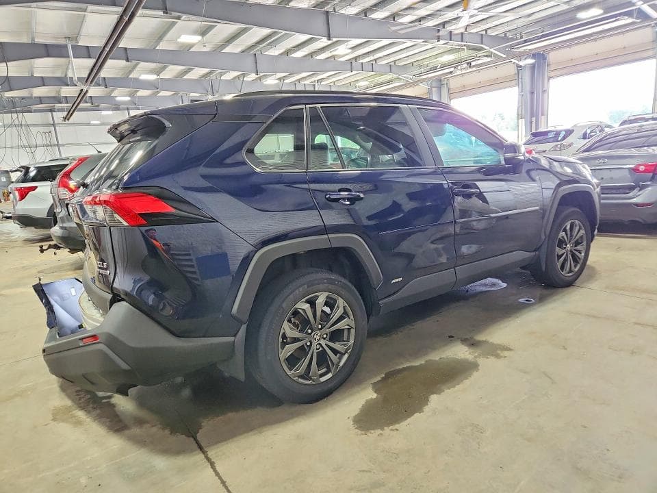 2024 TOYOTA RAV4 XLE PREMIUM 3