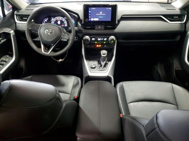 2024 TOYOTA RAV4 XLE PREMIUM 8