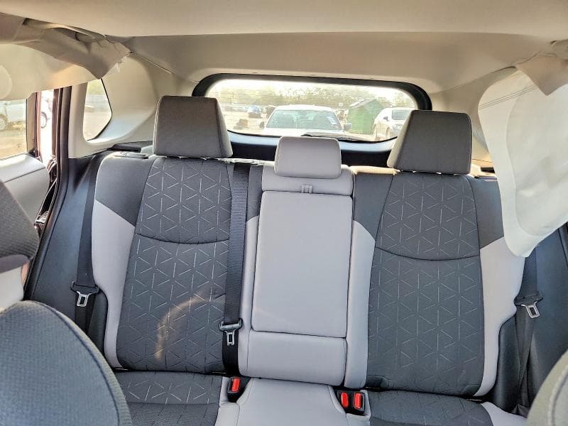 2025 TOYOTA RAV4 XLE 10