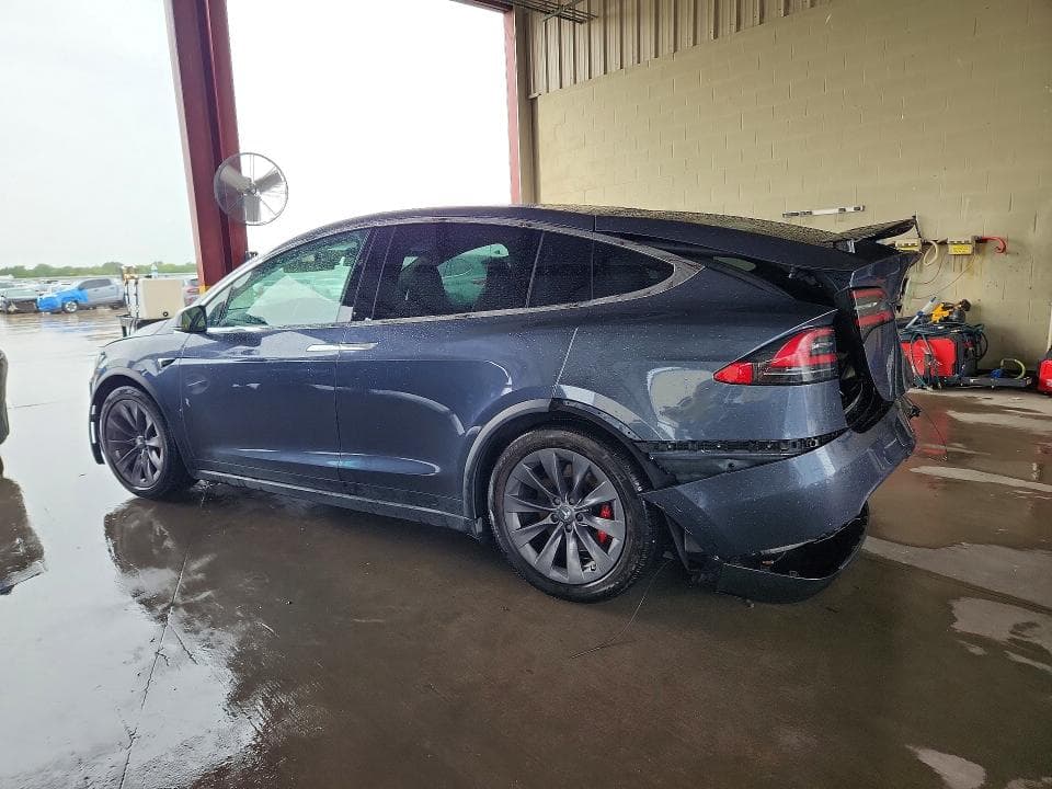 2018 TESLA MODEL X 2