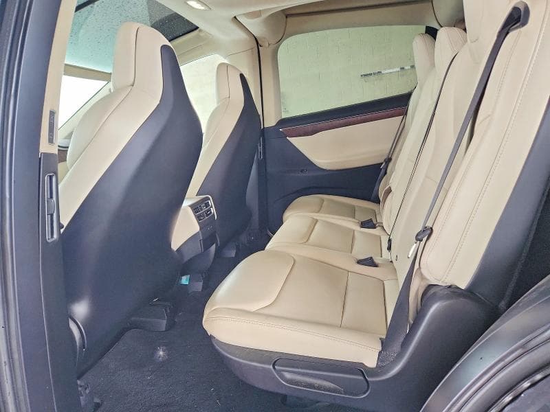 2018 TESLA MODEL X 11