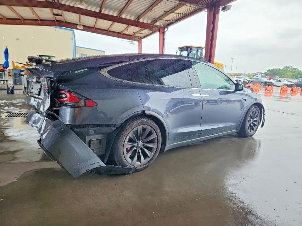 2018 TESLA MODEL X 3
