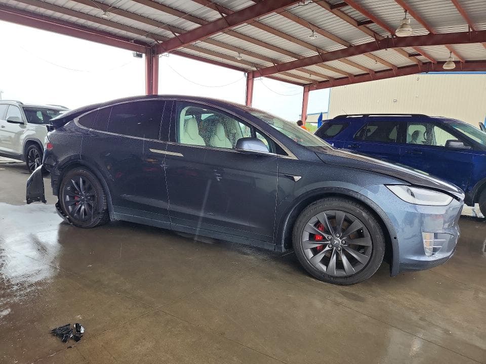 2018 TESLA MODEL X 4