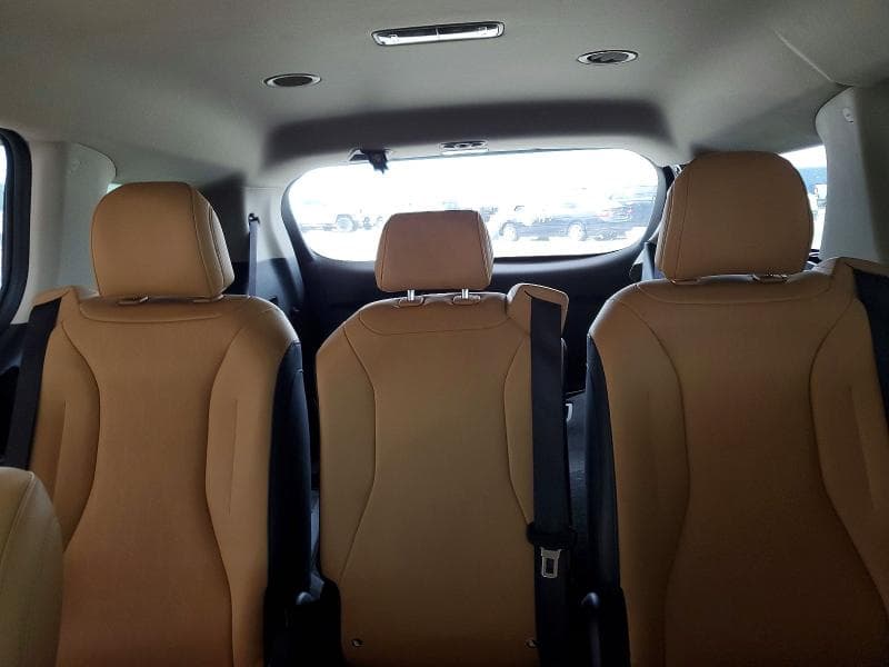 2024 KIA CARNIVAL LX LX 10