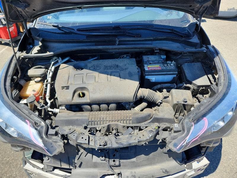 2021 TOYOTA C-HR XLE 11