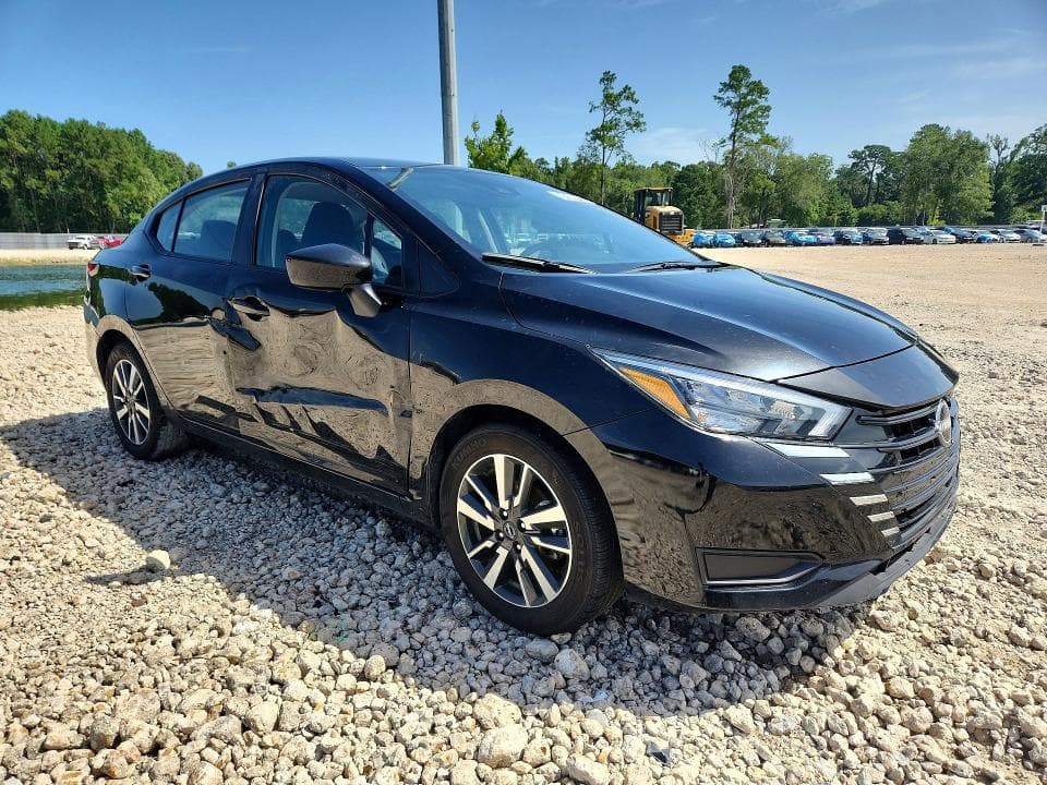 2025 NISSAN VERSA SV 4