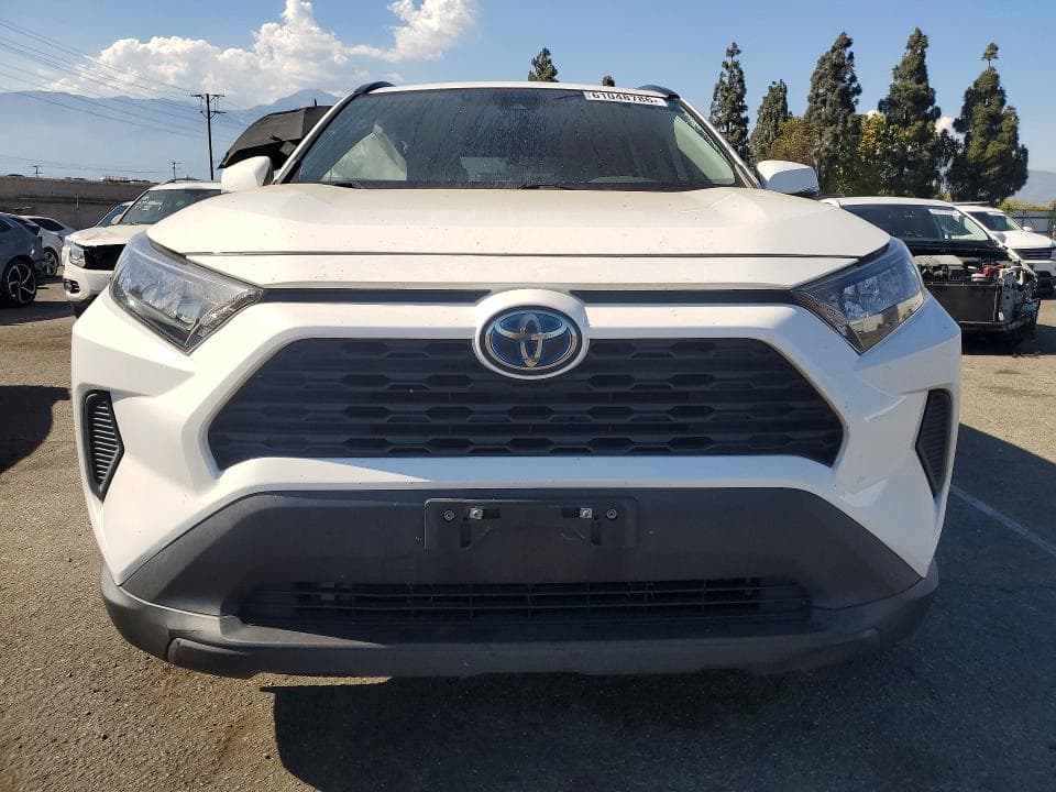 2021 TOYOTA RAV4 LE 5