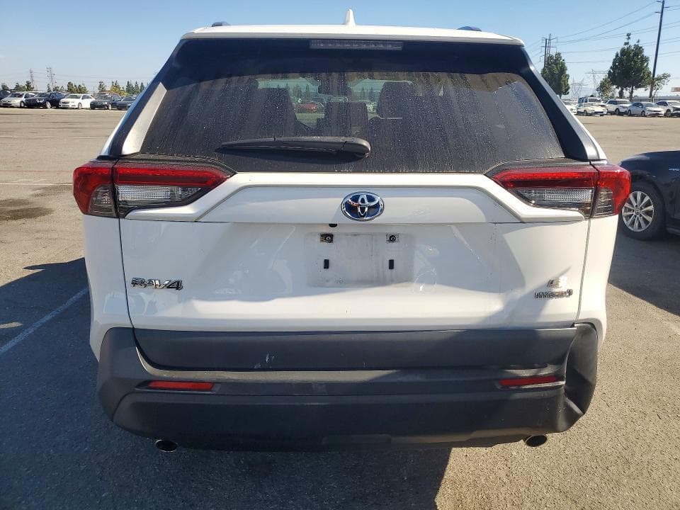 2021 TOYOTA RAV4 LE 6