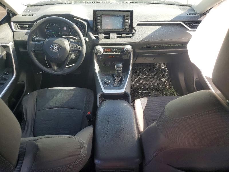 2021 TOYOTA RAV4 LE 8