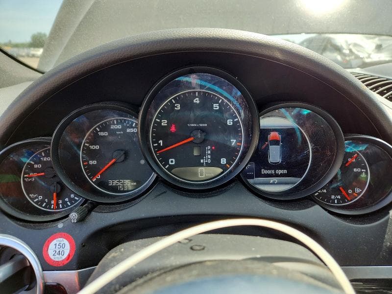 2017 PORSCHE CAYENNE 9