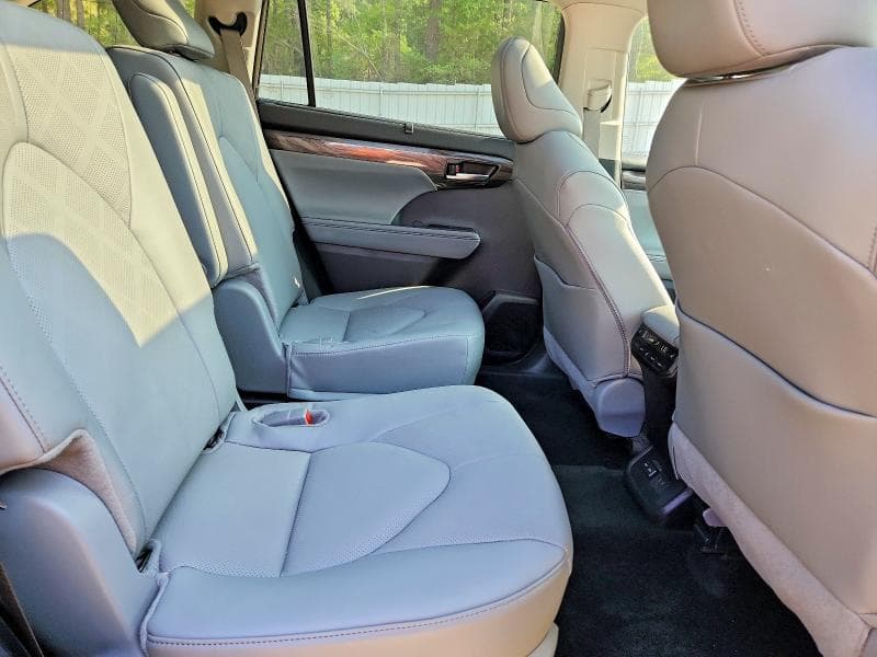 2026 TOYOTA HIGHLANDER PLATINUM 11