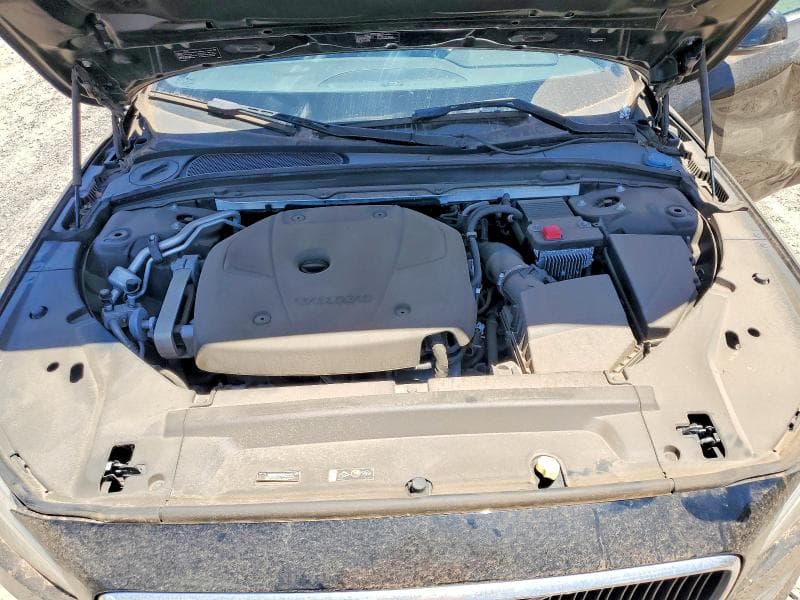 2019 VOLVO S90 11