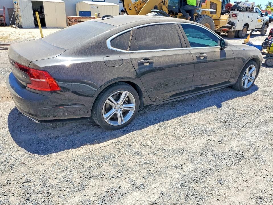 2019 VOLVO S90 3