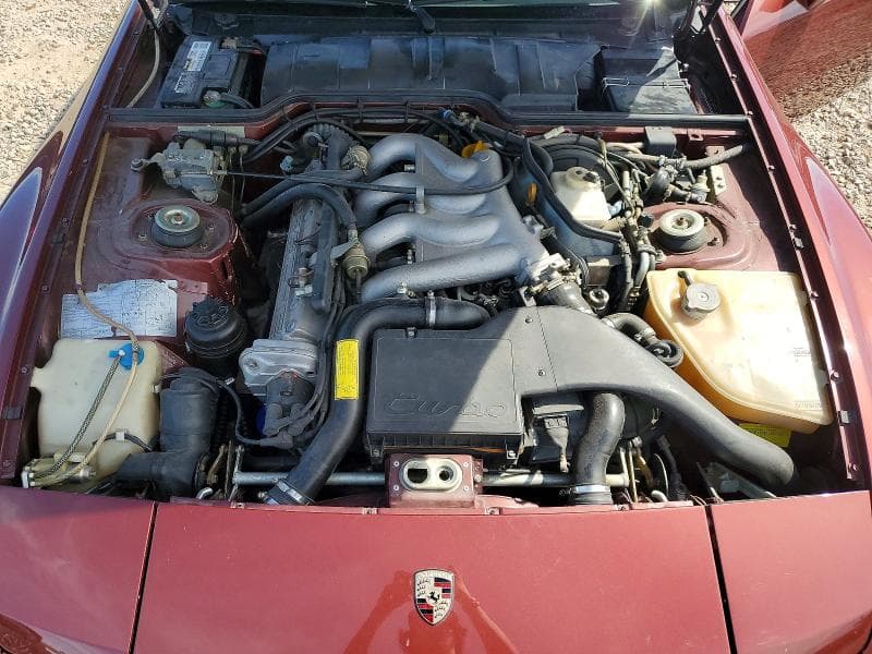 1986 PORSCHE 944 11