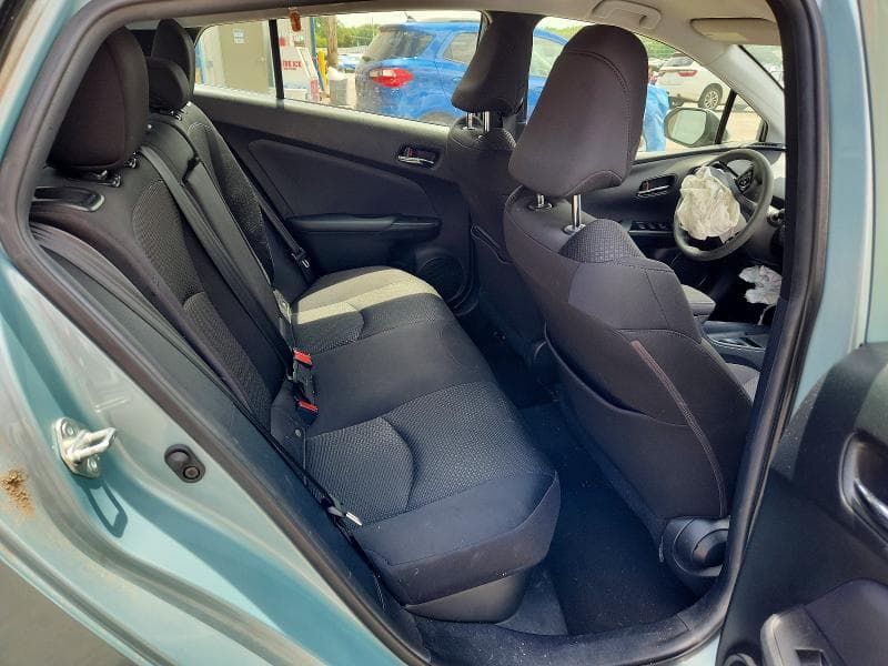 2021 TOYOTA PRIUS LE 11