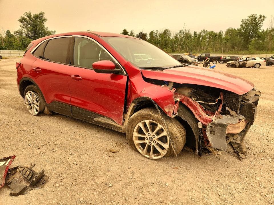 2021 FORD ESCAPE SE 4