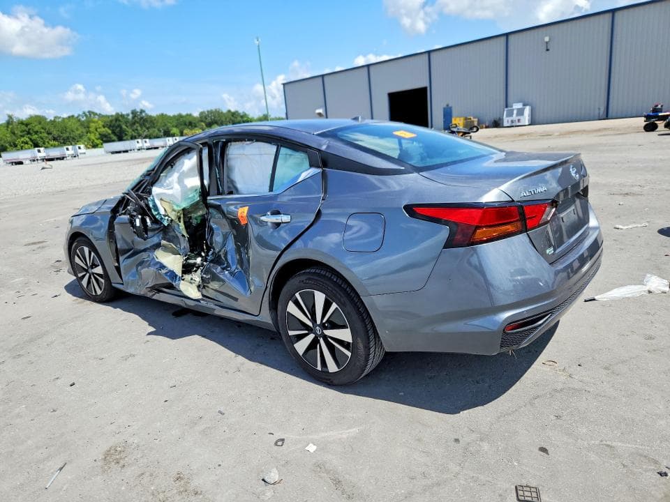 2022 NISSAN ALTIMA SV 2