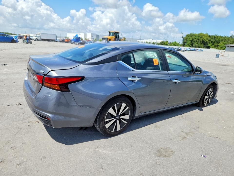 2022 NISSAN ALTIMA SV 3