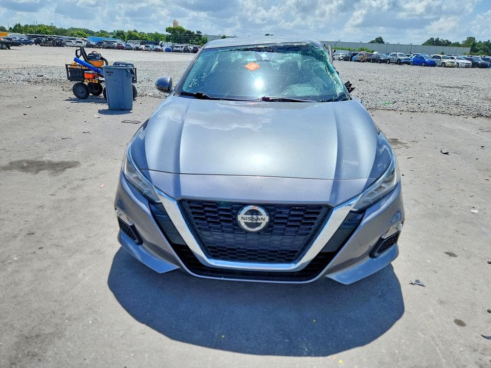 2022 NISSAN ALTIMA SV 5