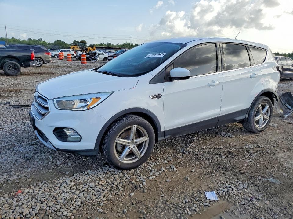 2017 FORD ESCAPE SE - 1