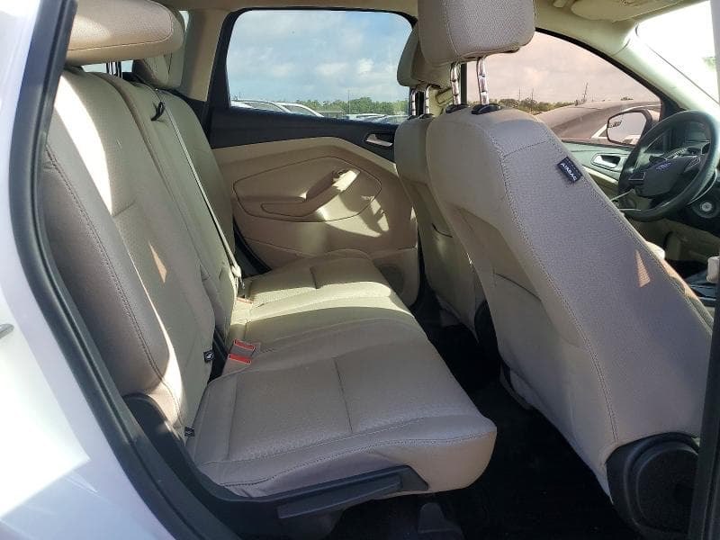 2017 FORD ESCAPE SE 11