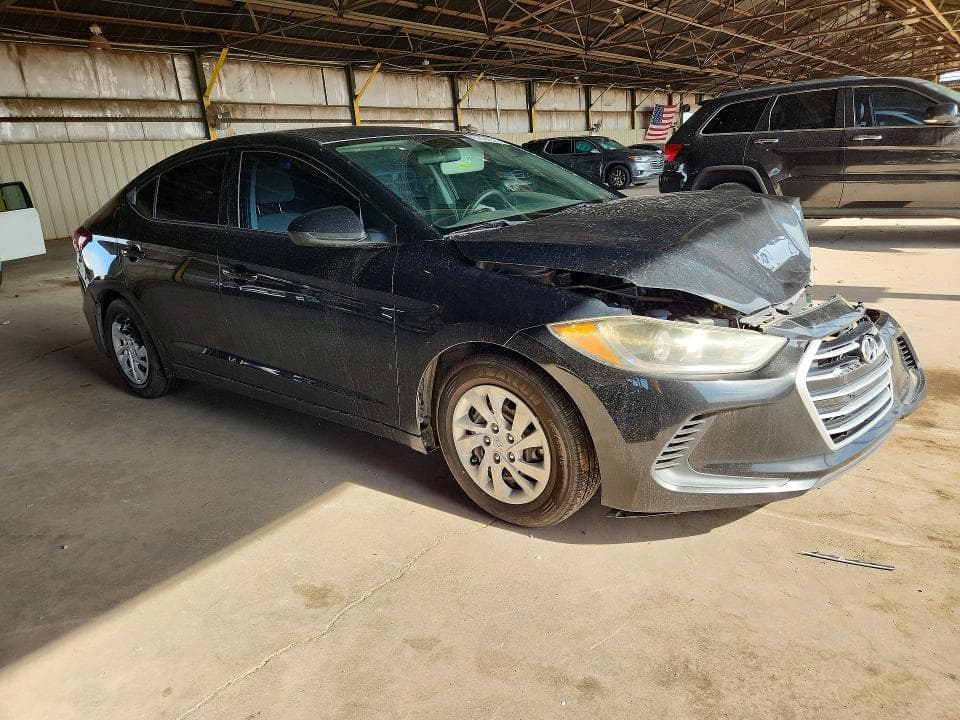 2018 HYUNDAI ELANTRA SE SE 4