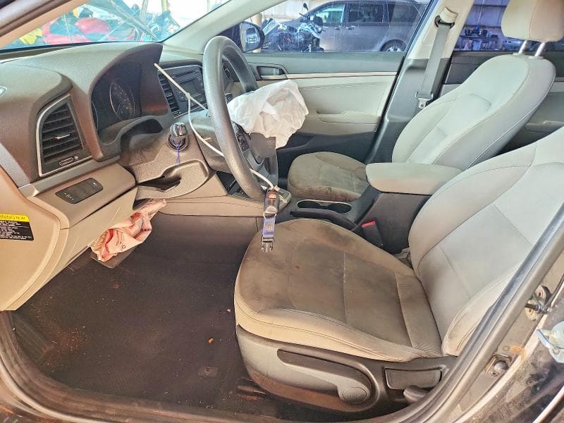 2018 HYUNDAI ELANTRA SE SE 7