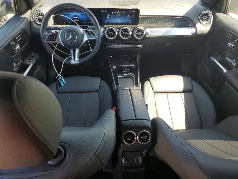 2026 MERCEDES-BENZ GLB 250 8