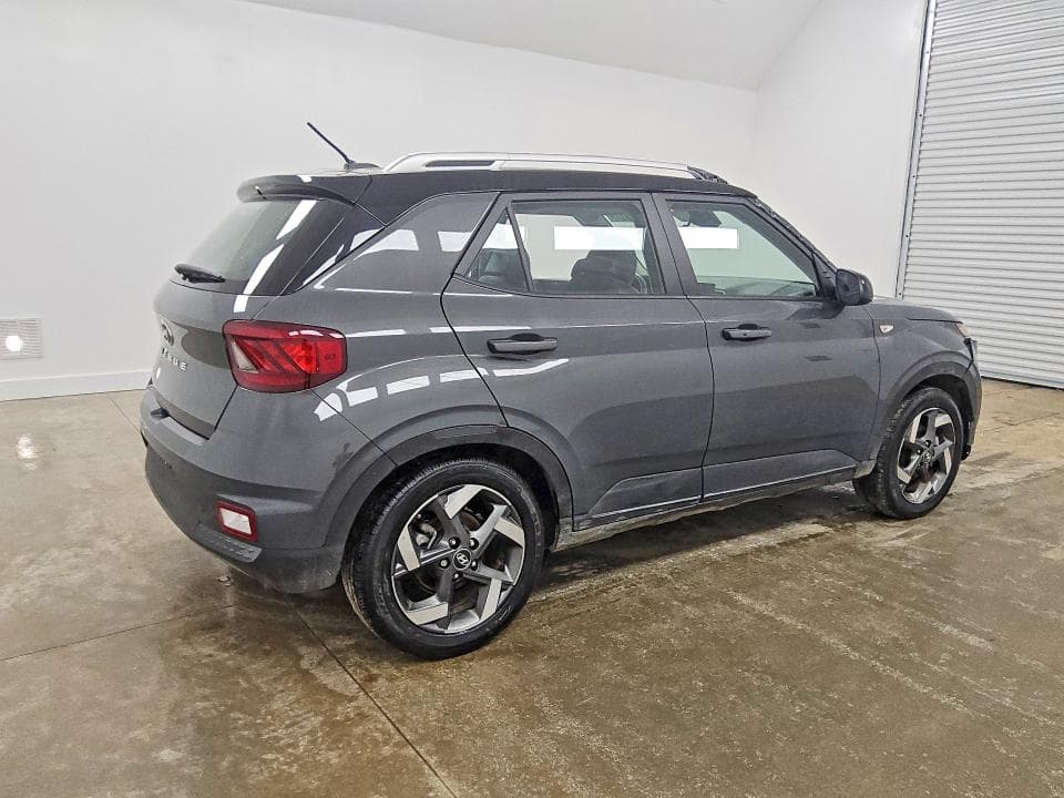 2025 HYUNDAI VENUE LIMITED 3