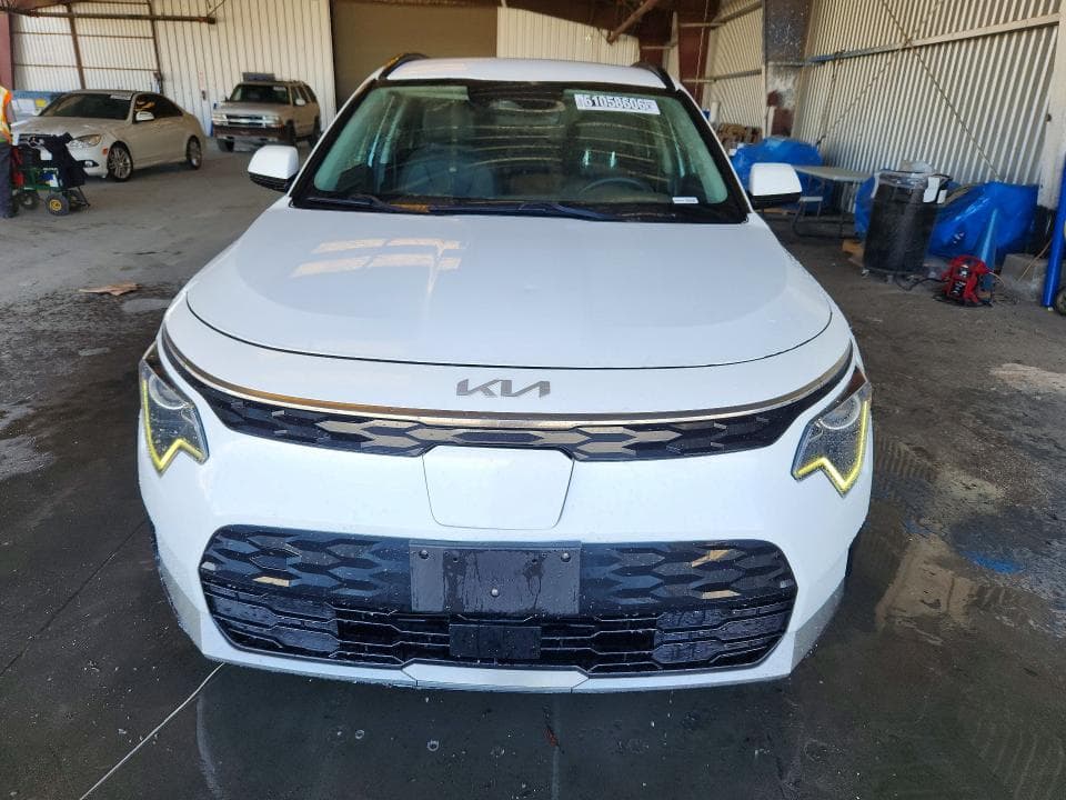 2023 KIA NIRO WIND 5