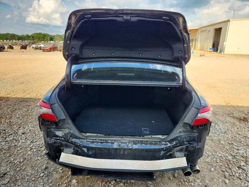 2019 TOYOTA CAMRY SE 6