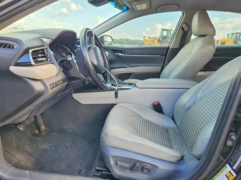 2019 TOYOTA CAMRY SE 7