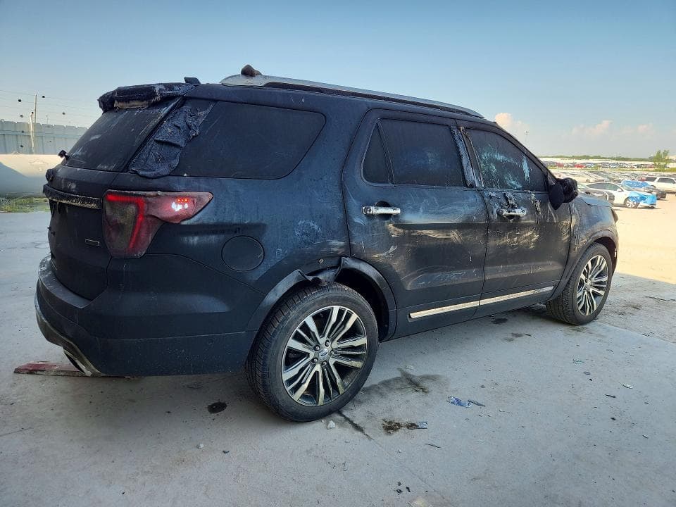 2017 FORD EXPLORER PLATINUM 3
