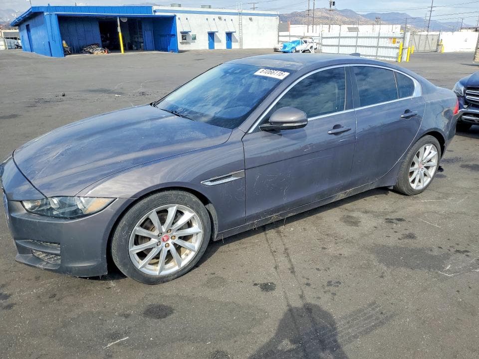 2017 JAGUAR XE PRESTIGE
