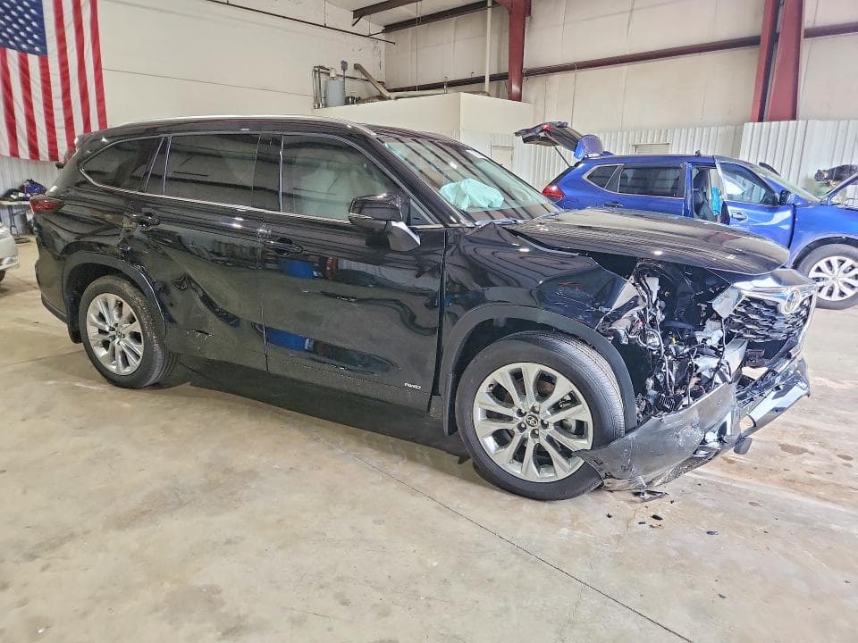 2026 TOYOTA HIGHLANDER HYBRID LIMITED 4