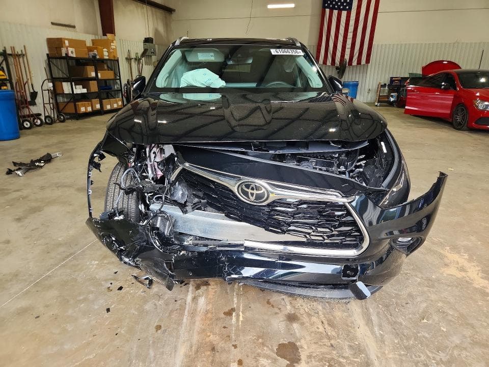 2026 TOYOTA HIGHLANDER HYBRID LIMITED 5